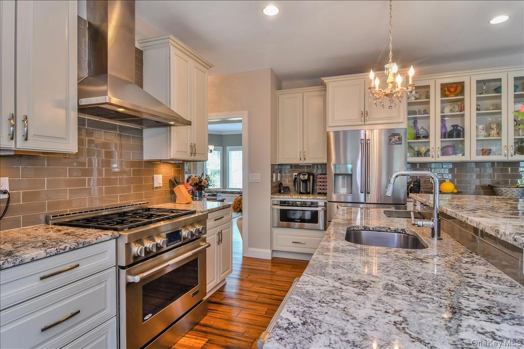 954 Glenridge Avenue, North Woodmere, NY 11581 — photo 5