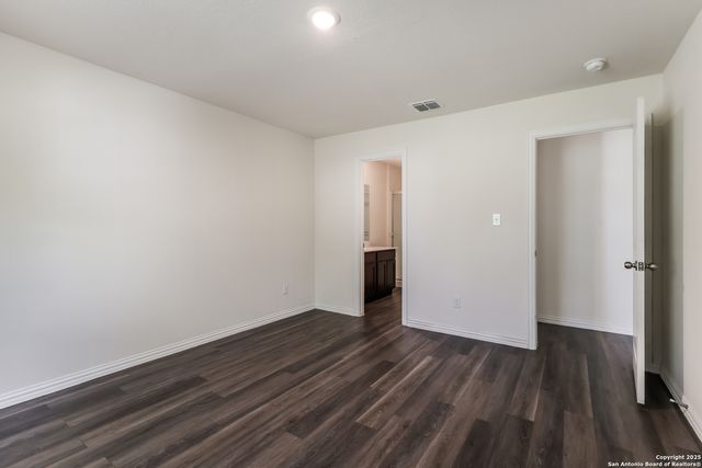 222 garcia, Seguin, TX 78155