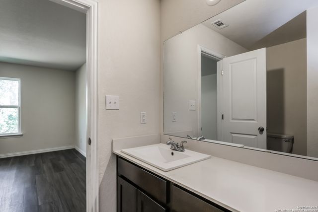 222 garcia, Seguin, TX 78155