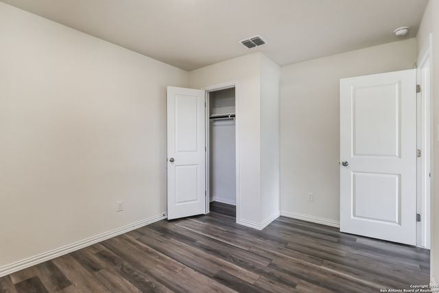 222 garcia, Seguin, TX 78155