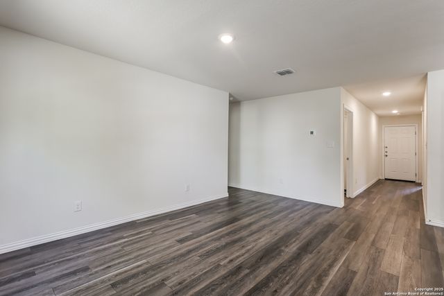 222 garcia, Seguin, TX 78155