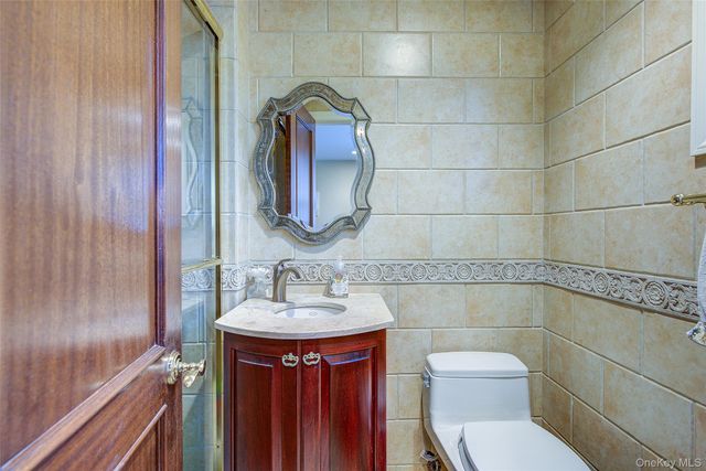 75-12 174th Street, Fresh Meadows, NY 11366