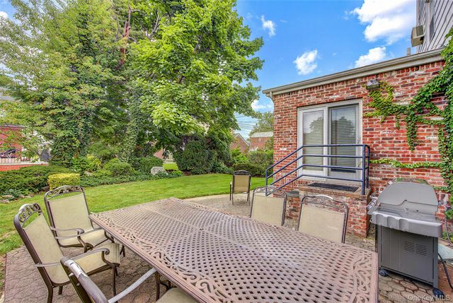 75-12 174th Street, Fresh Meadows, NY 11366