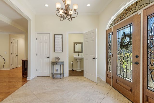 152 Fairways Dr, Hendersonville, TN 37075