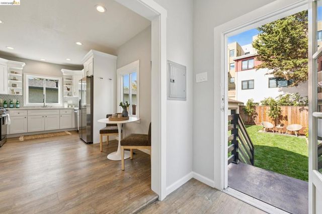 2726 Wallace St, Berkeley, CA 94702