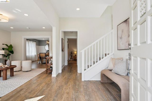 2726 Wallace St, Berkeley, CA 94702