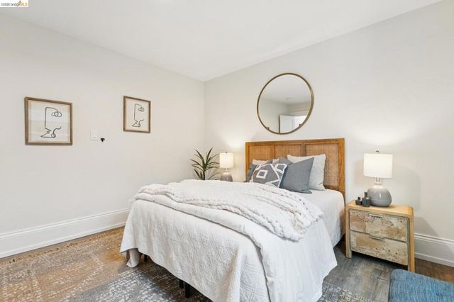 2726 Wallace St, Berkeley, CA 94702