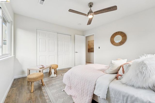 2726 Wallace St, Berkeley, CA 94702