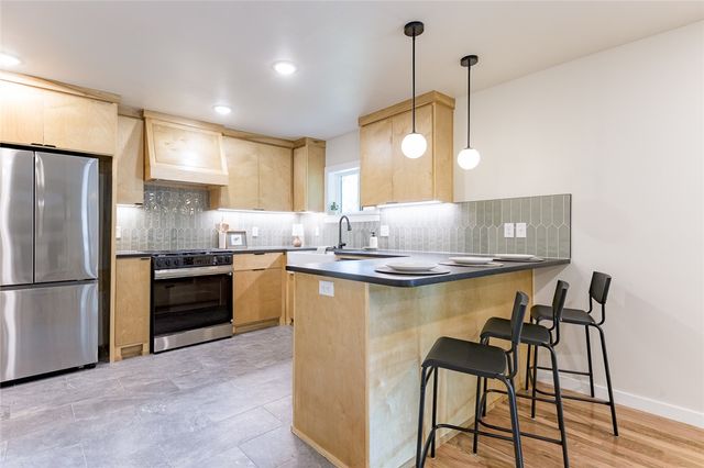 900 E Ash Street, Fayetteville, AR 72703