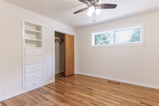 900 E Ash Street, Fayetteville, AR 72703