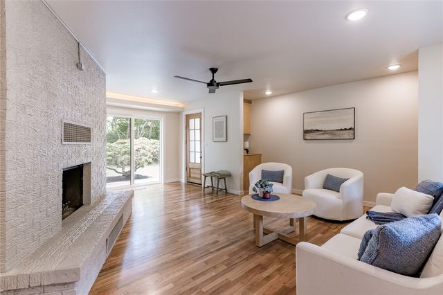 900 E Ash Street, Fayetteville, AR 72703