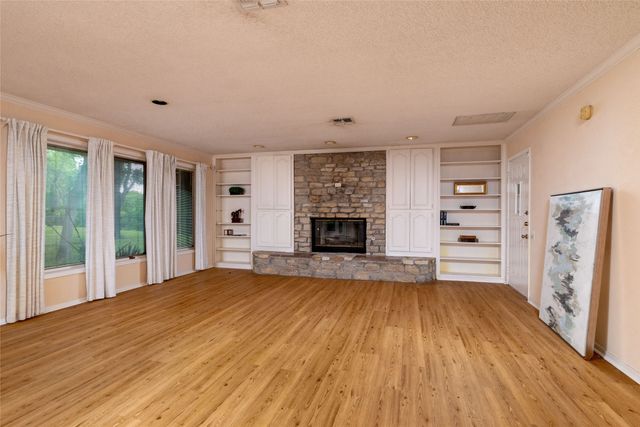 619 Baylor Street, Weatherford, TX 76086