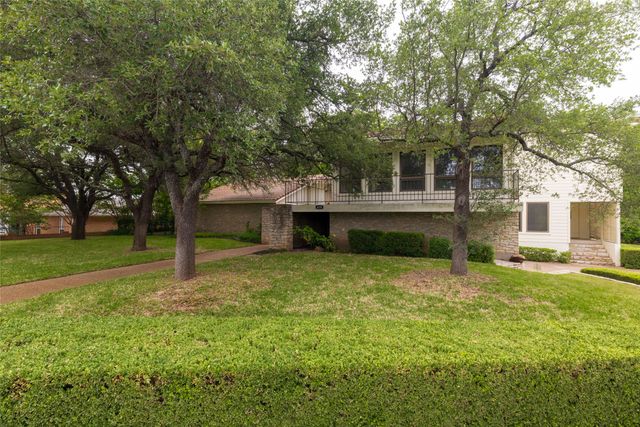 619 Baylor Street, Weatherford, TX 76086