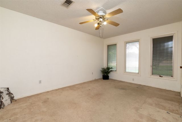 619 Baylor Street, Weatherford, TX 76086