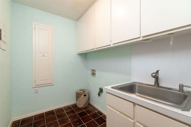 619 Baylor Street, Weatherford, TX 76086