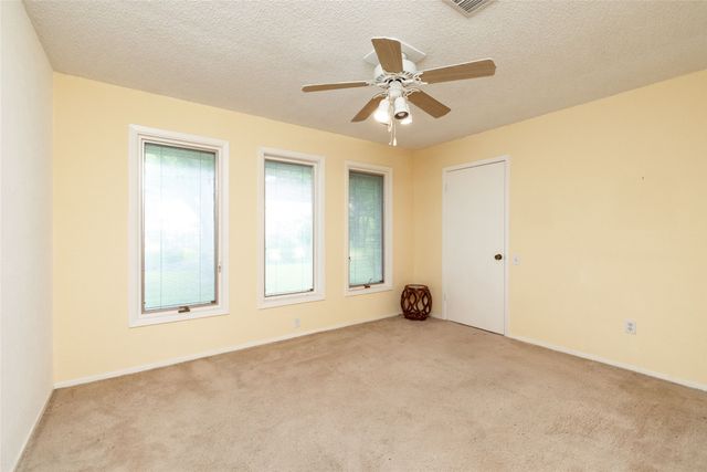 619 Baylor Street, Weatherford, TX 76086