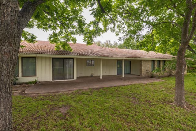 619 Baylor Street, Weatherford, TX 76086