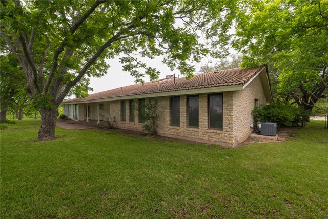 619 Baylor Street, Weatherford, TX 76086