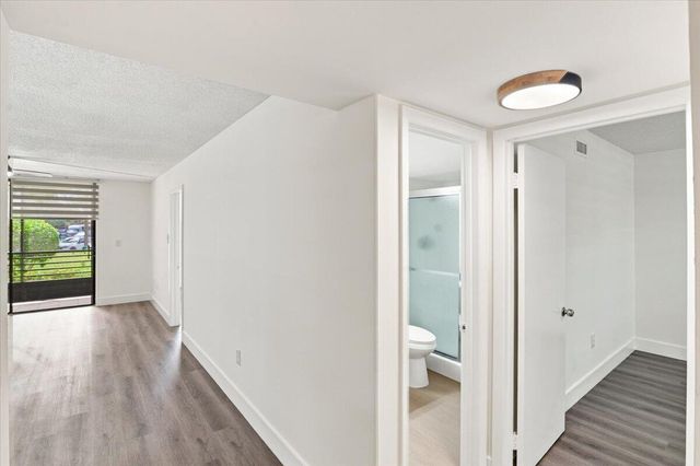 1100 COLONY POINT Circle 121, Pembroke Pines, FL 33026
