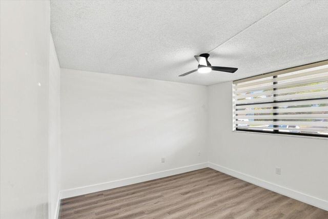 1100 COLONY POINT Circle 121, Pembroke Pines, FL 33026