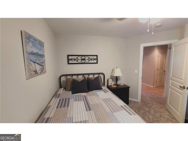 7521 Mounring Dove Way, Flowery Branch, GA 30542