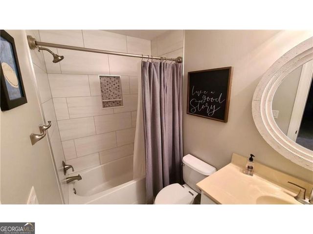 7521 Mounring Dove Way, Flowery Branch, GA 30542