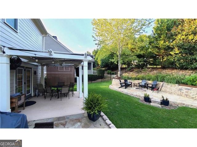 7521 Mounring Dove Way, Flowery Branch, GA 30542