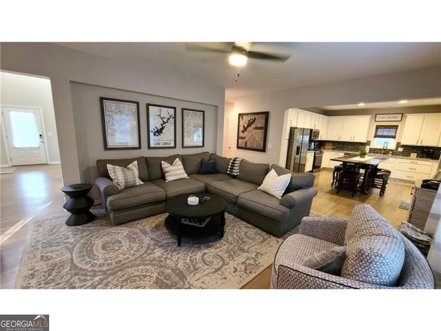 7521 Mounring Dove Way, Flowery Branch, GA 30542