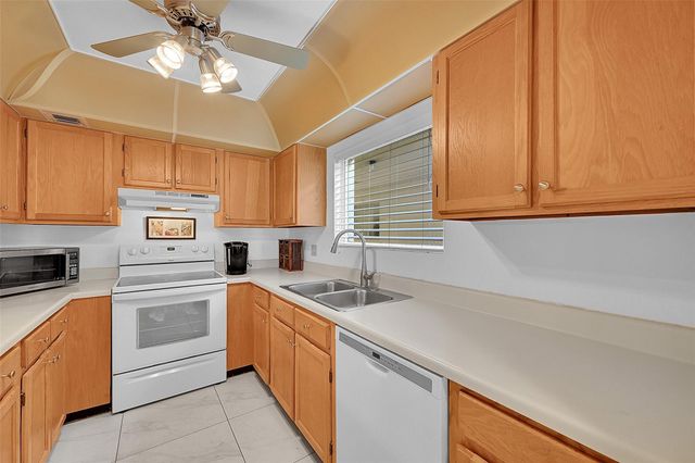 111 Deer Creek Boulevard 108, Deerfield Beach, FL 33442