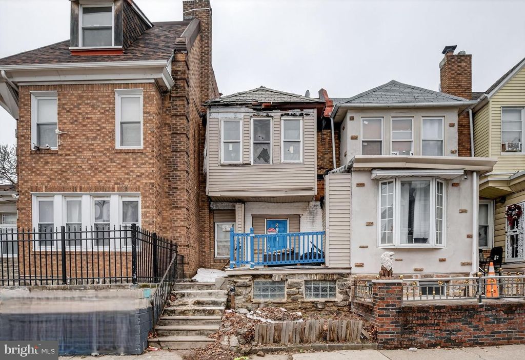 5206 N SYDENHAM ST, Philadelphia, PA 19141