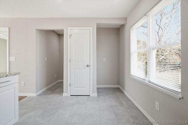 6837 E King Place, Tulsa, OK 74115