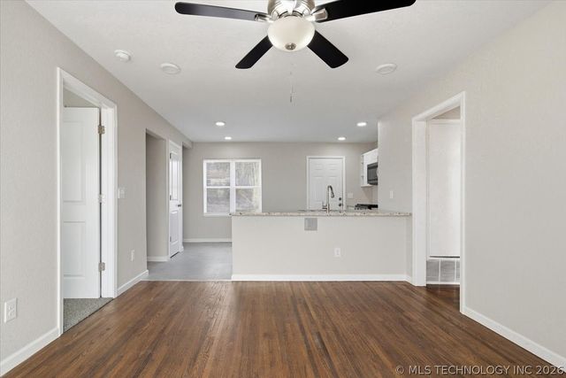 6837 E King Place, Tulsa, OK 74115