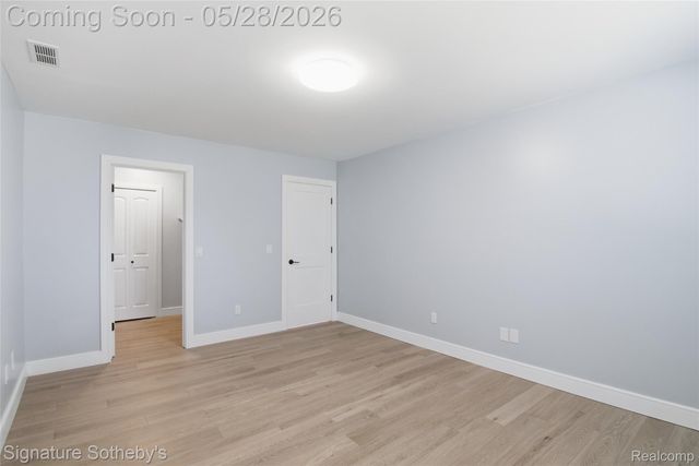 29850 W 12 Mile Road 512, Farmington Hills, MI 48334