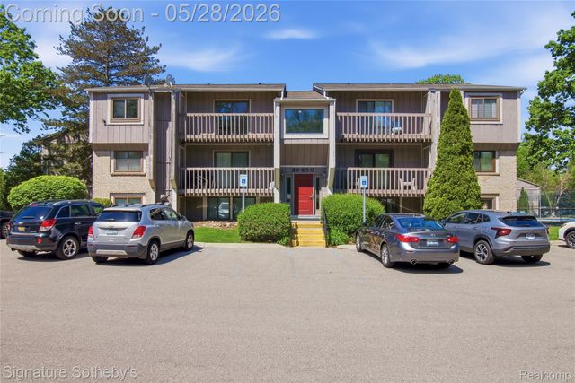 29850 W 12 Mile Road 512, Farmington Hills, MI 48334