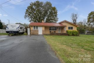 143 W College Street, Stanley, NC 28164