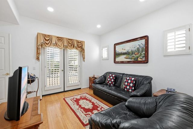 8010 Gilman Court, La Jolla, CA 92037