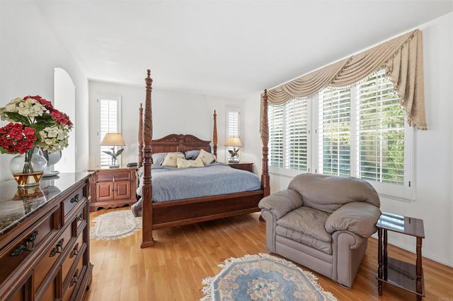 8010 Gilman Court, La Jolla, CA 92037