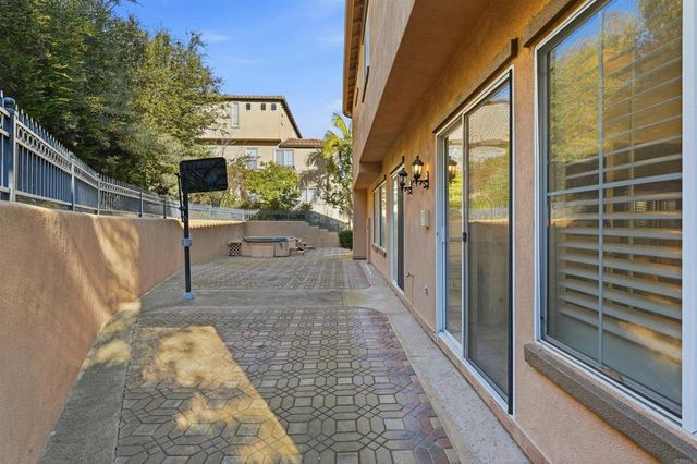 8010 Gilman Court, La Jolla, CA 92037