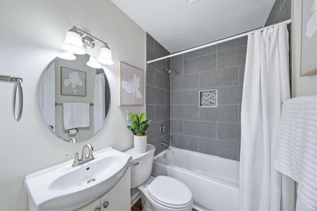 1736 Brook Street, Lawrence, KS 66044