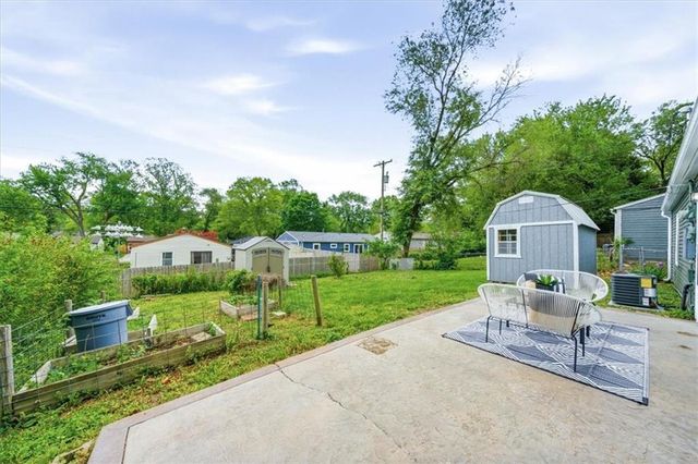 1736 Brook Street, Lawrence, KS 66044