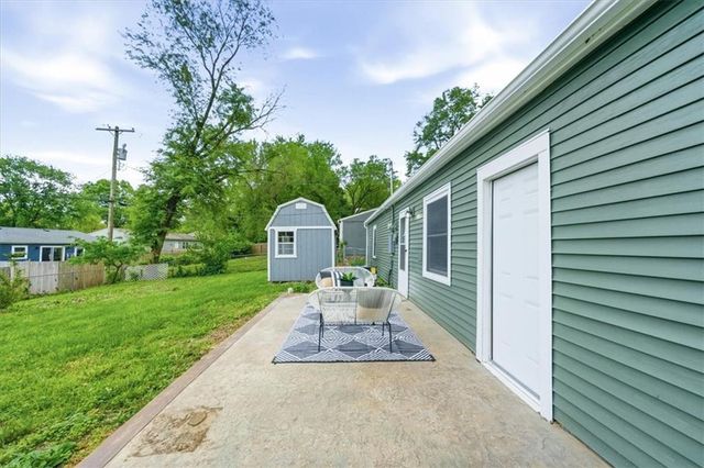 1736 Brook Street, Lawrence, KS 66044