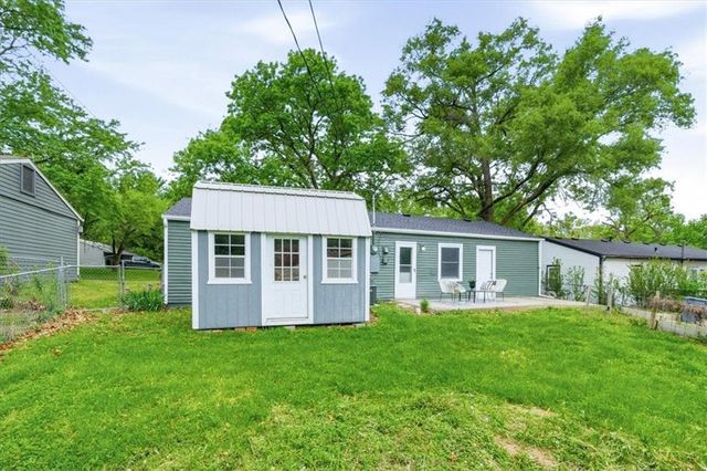1736 Brook Street, Lawrence, KS 66044