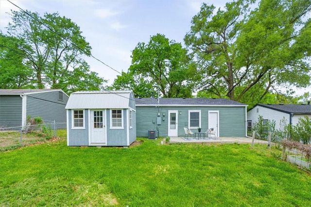 1736 Brook Street, Lawrence, KS 66044