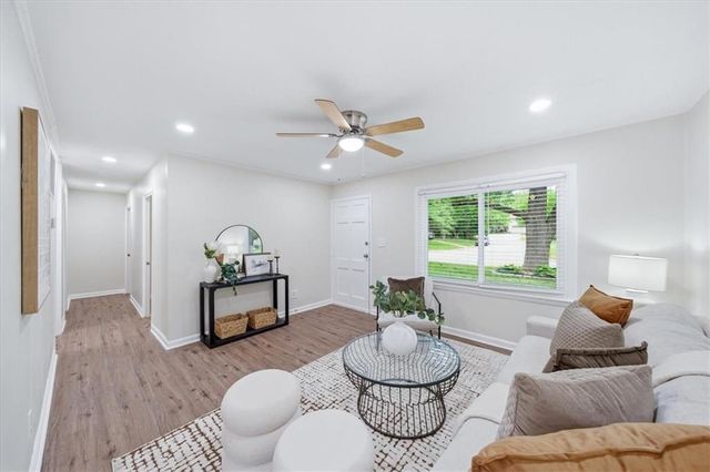 1736 Brook Street, Lawrence, KS 66044