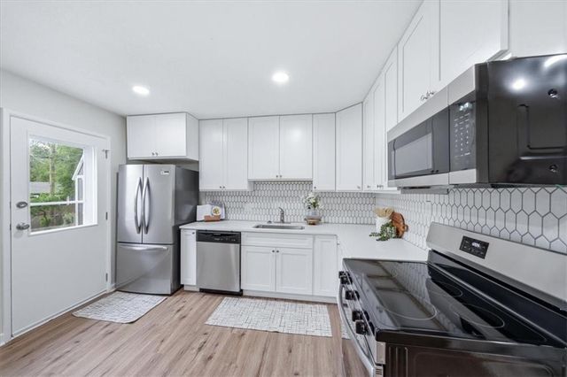 1736 Brook Street, Lawrence, KS 66044