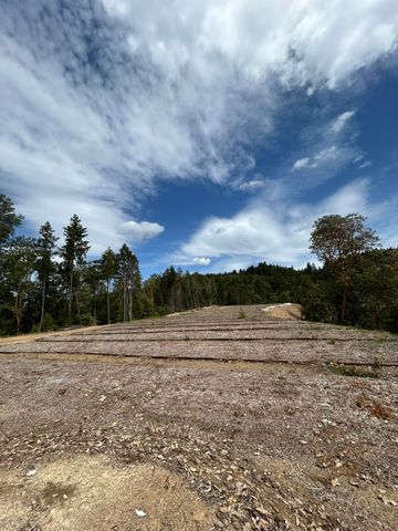 Redwood Highway 1101, O'brien, OR 97534