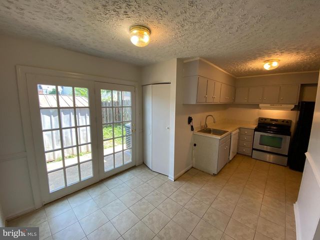 200 BRIGHTON SQ, Fredericksburg, VA 22401