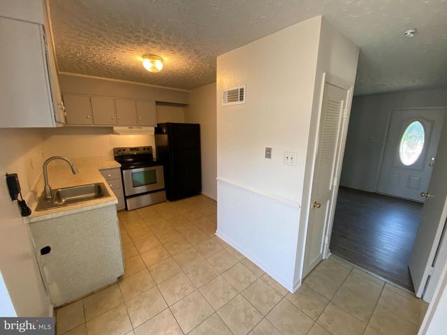 200 BRIGHTON SQ, Fredericksburg, VA 22401