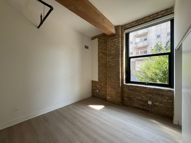1040 W Huron Street 100, Chicago, IL 60642