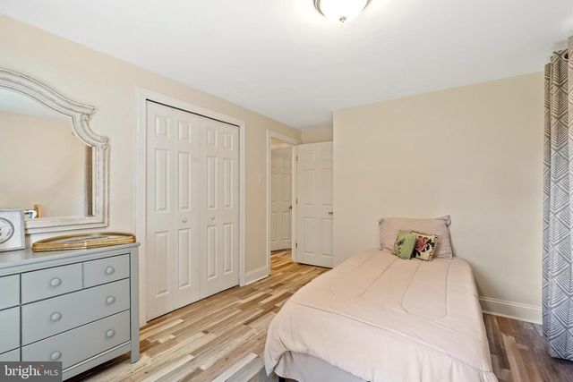 5 NEPTUNE LN, Willingboro, NJ 08046